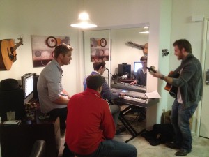 Brett Young and his band rehearsing/warming up at his pad before heading to the gig at The Hotel CafÃ©.