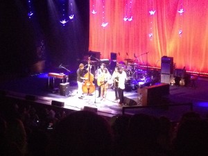 Norah Jones performing her encore in the traditional, bluegrass style. Cool.